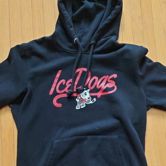 Ice Dogs sweater. - Picture 2 of 3